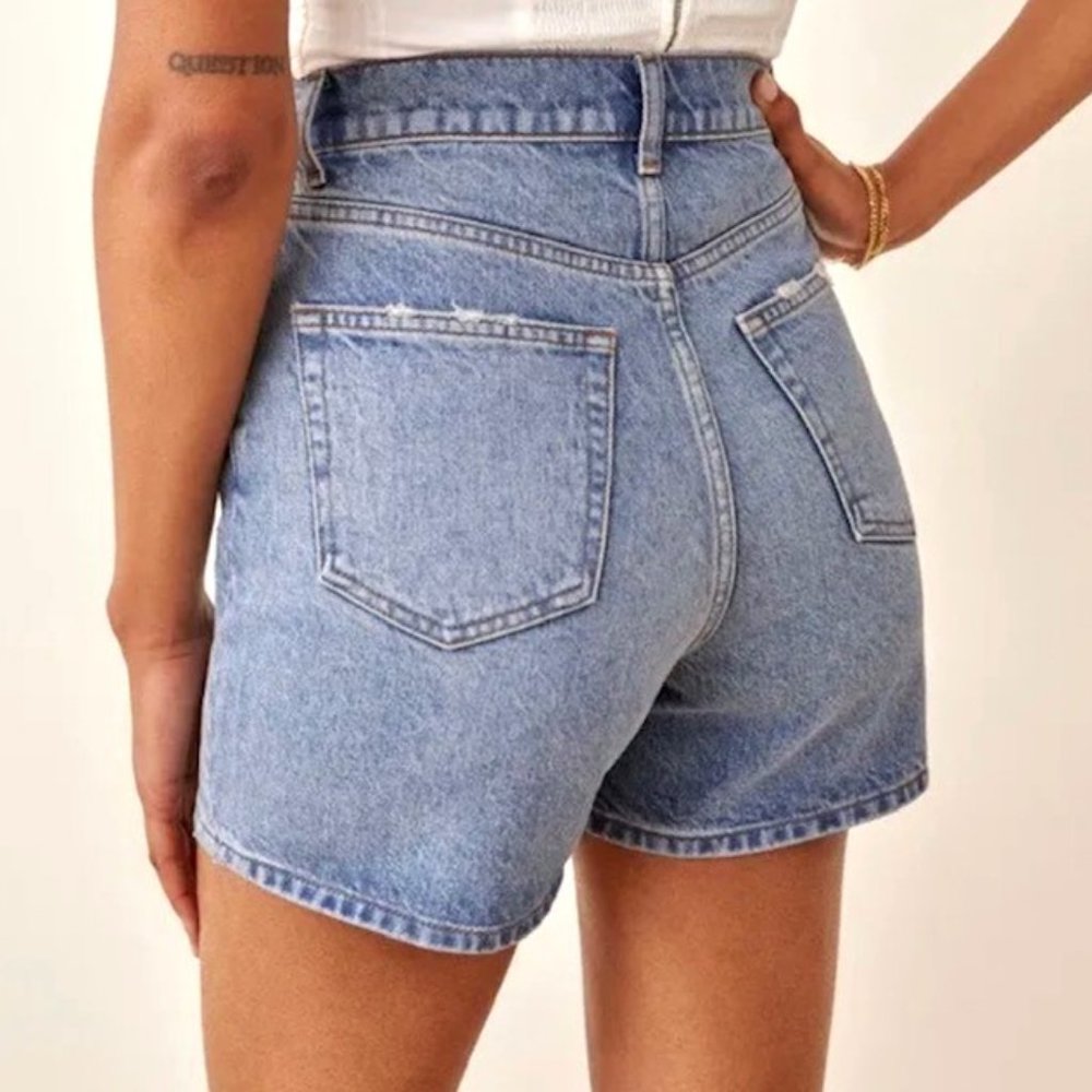 NWT Reformation Amy Button Fly High Rise Jean Shorts In Shasta Size 28